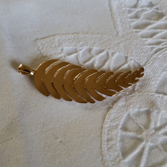 Pendant - Picture 2 of 3